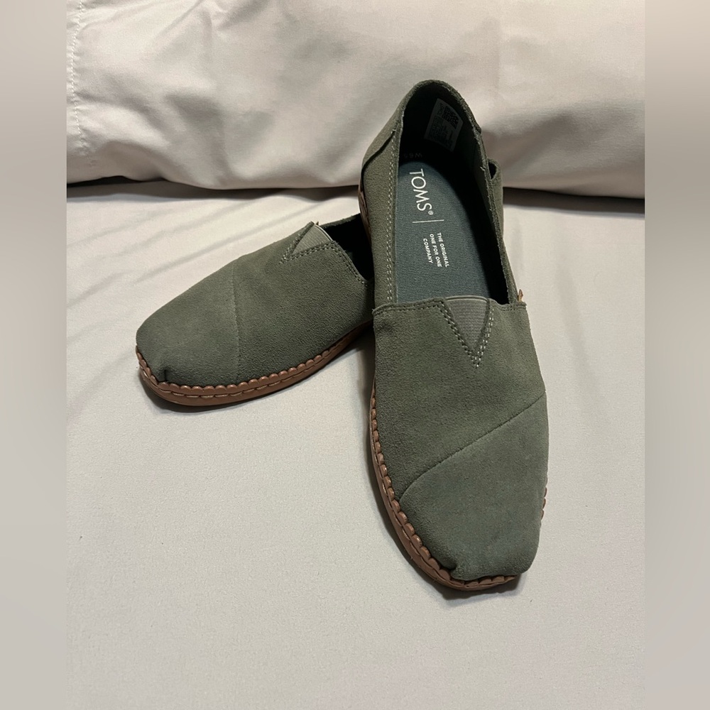 Suede Toms